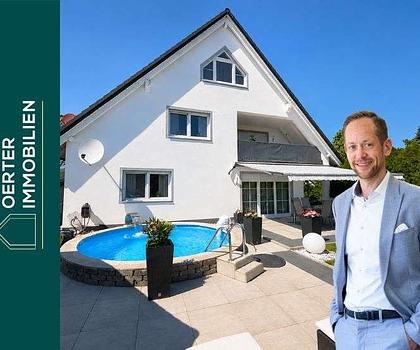 Großzügiges Haus mit zwei Wohneinheiten, Pool und Weitblick in Adelsdorf-Neuhaus