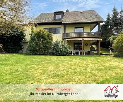 Gartentraum auf über 1.000 m²! Einfamilienhaus mit Doppelgarage im beliebten Ortsteil Lauf-Schönberg