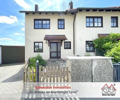 Ihre Chance! Tolles Reiheneckhaus mit XXL-Terrasse und Garage in Leinburg