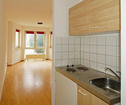 Stundenteneltern aufgepasst. Unter 100.000 EUR. TOP Appartement mit Küchenzeile in guter Lage