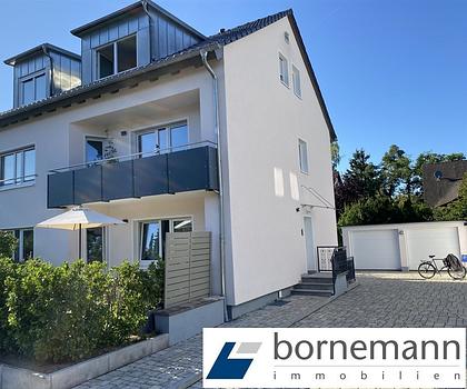 Sebaldussiedlung, Nähe Uni + City! Toll sanierte 2,5-Zi.-DG-Whg. + Garage!