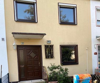 Reihenmittelhaus mit Potenzial – solide und mit Gestaltungsspielraum
