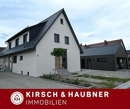 Kernsanierte Doppelhaushälfte mit 2 Stellplätzen,
Wohnen vor den Toren Freystadts!