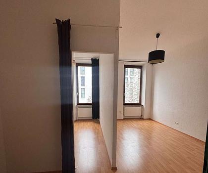 großes WG-Zimmer für Auszubildende und Studierende - nähe Fürther Innenstadt!