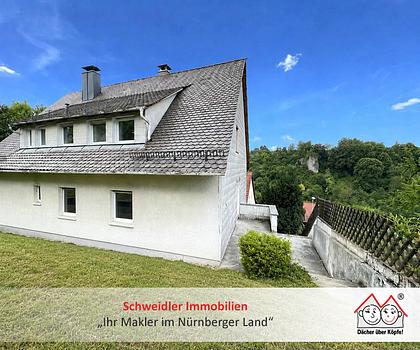 3 Wohnungen, 2 davon saniert & alle frei: Vielseitiges 3-Familienhaus in idyllischer Lage von Velden
