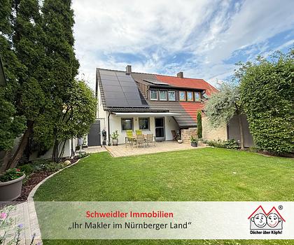 WOW!!! Umfangreich modernisierte Doppelhaushälfte mit schönem Garten & Garage in Nbg.-Großgründlach