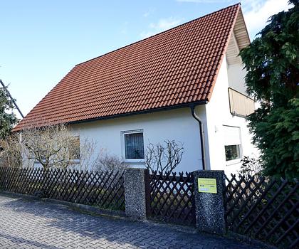 Gesucht und gefunden - Ihr "neues" Haus  ist da! Herzlich willkommen in Nürnberg-Leyh