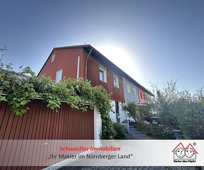 Einzigartiges Reiheneckhaus mit viel Potenzial,
Pool, Garten und Doppelgarage in Rückersdorf