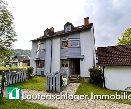 Ihr neues Zuhause!
Doppelhaushälfte mit Garage in Velburg