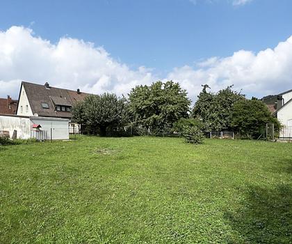 Raum für Ihre Vision - großzügiges Baugrundstück mit vielfältigem Potenzial.