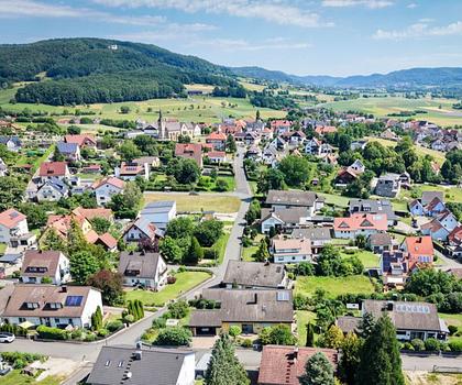 Grundstück mit Weitblick und vielseitiger Bauoption  - voll erschlossen in Weilersbach