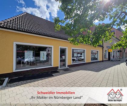 Attraktive Gewerbefläche mit großen Schaufenstern, Lager und Stellplätzen in Röthenbach/Pegnitz