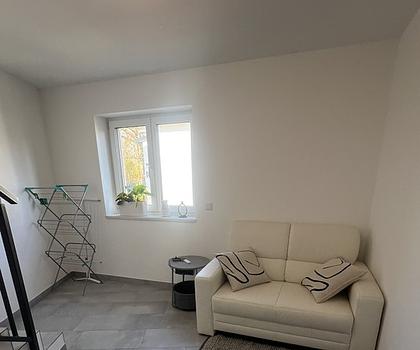 Modernes   und neu möbliertes Tinyhaus