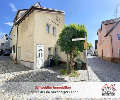 Anders wohnen, mitten in Lauf! Einzigartiges Tiny-Stadthaus für Individualisten in der Innenstadt