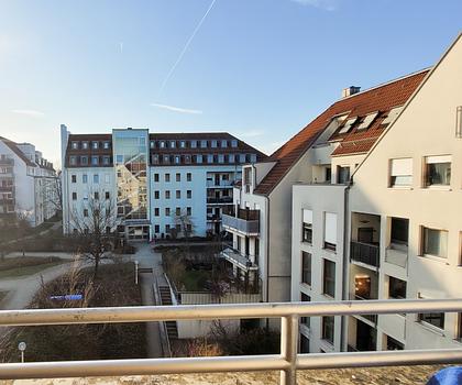 Sonnige Wohnung mit Balkon, Stellplatz und Einbauküche in Top-Lage! 