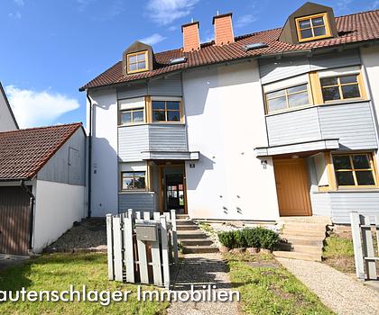 Günstiges Familienglück!
Reiheneckhaus mit neuer Heizung in Velburg