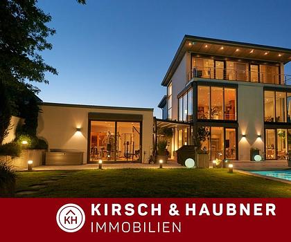 EINZIGARTIGE FAMILIENVILLA MIT POOL IN BESONDERER WALDRANDLAGE
HERAUSRAGENDES DESIGN & MODERNSTE TECHNIK