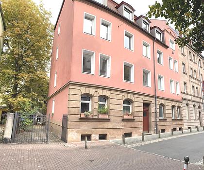 3 Zimmer-Altbau-Wohnung in Gostenhof mit Hohen Decken, Holzböden, VIEL LICHT & RUHE für 1-2 Pers.