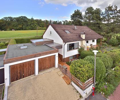 Gepflegtes Einfamilienhaus in Feucht-Moosbach mit viel Platz