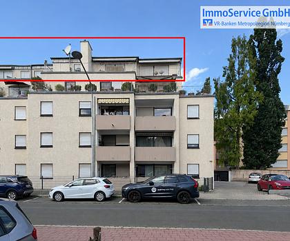 Vermietete 3-Zimmer-Penthouse-Wohnung mit großzügiger Dachterrasse und Außenstellplatz