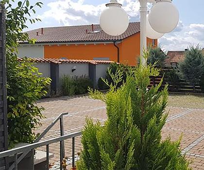 Großzügiges Wohnhaus für Familien, Mehrgenerationenwohnen oder Wohnen und Arbeiten unter einem Dach.