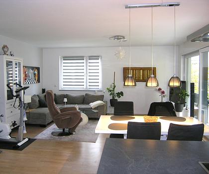 Hochwertige 4-Zimmer-Wohnung mit Terrasse und eigenem Garten