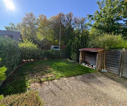 GARTEN + Freie 3-Zi.-ETW + ruhige,  stadtnahe Lage im Grünen