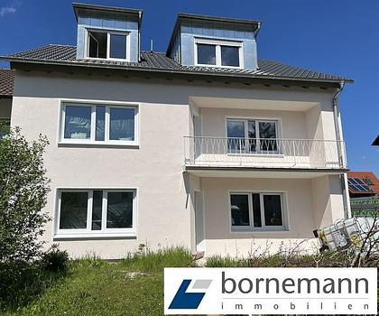 Gefragte Lage in Uni- und Citynähe! Hochwertig sanierte 2,5-Zi.-DG-Whg. mit Garage!