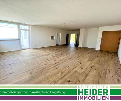 3 Zi. Wohnung mit Küche, Bad mit WC, Balkon