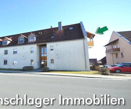 Geräumig mit sonnigem Schnitt! Helle 3-Zimmer-Dachgeschoss-Wohnung mit Balkon in Berngau