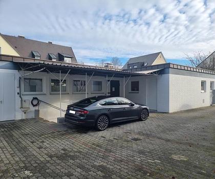 Ihre neuen Geschäftsräume...
Großzügiges Büro mit Werkstatt und Lager