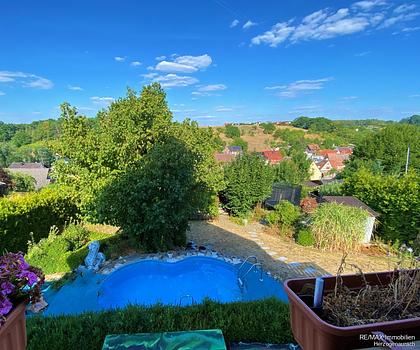 Preisreduzierung!!! Großzügiges Haus mit Pool und Aussicht