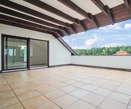 ERSTBEZUG nach Sanierung | Moderne Wohnung mit traumhafter Dachterrasse