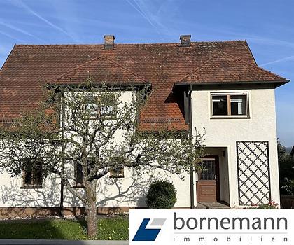 Schönes 2-Familienhaus mit Fernsicht + 3 Garagen!