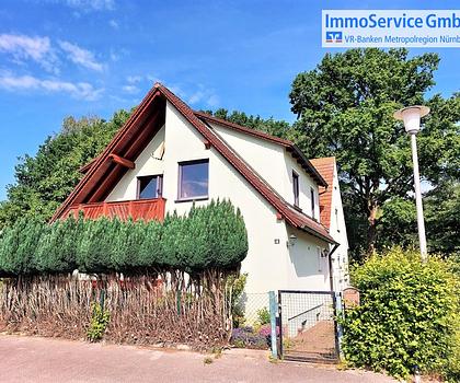 Idyllische Lage in Offenhausen-OT: Renovierungsbedürftiges EFH mit viel Platz für die ganze Familie!