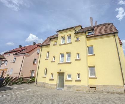 WOW! Attraktives Renditepaket 6,0 % - 3 Wohneinheiten + Dachboden + Stellplatz
