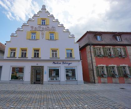 Modernisierte 3,5-Zimmer Maisonette Wohnung im Herzen Roths