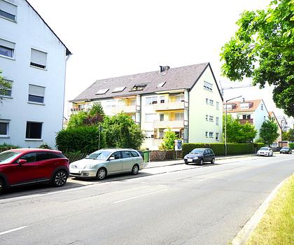 2 Zi. Dachgeschoss-Whg. mit Blick auf den Hainberg-Park in Oberasbach