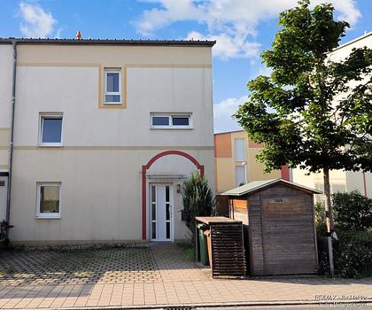 Traumhaftes 4-Zimmer Reihenendhaus mit Garten und Dachterrasse in Zirndorf-Pinderpark