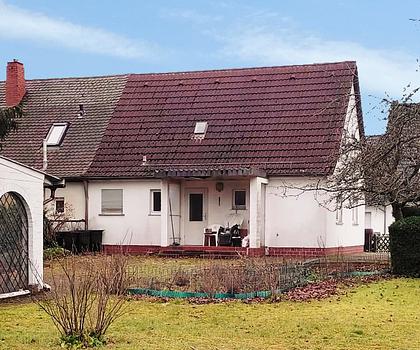Renovierungsbedürftige Doppelhaushälfte
in Nürnberg/Buchenbühl