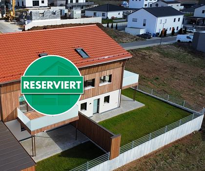 ERSTBEZUG!
Energetisch - ökologisch - topmodern
NEUBAU-Doppelhaushälfte mit Doppelcarport in Velburg