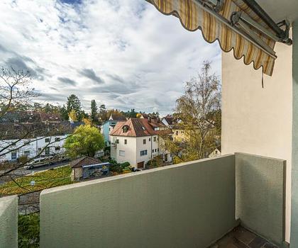 Großzügige Wohnung mit Balkon und optional Tiefgaragenstellplatz! 