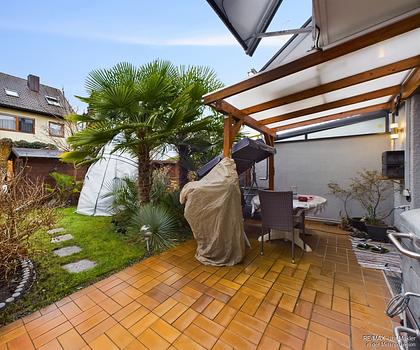 Sehr gepflegtes Haus in attraktiver Lage mit pflegeleichtem Süd-Garten