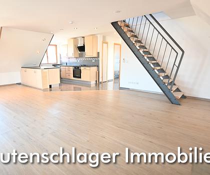 Für das moderne Paar! 4-Zimmer-DG-Wohnung mit großer Dachterrasse in Berg bei Neumarkt/OPf.