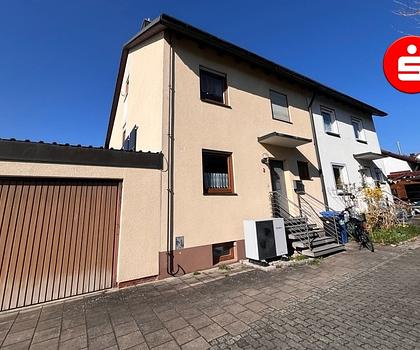 Großzügige DHH in beliebter Wohnlage von Altdorf