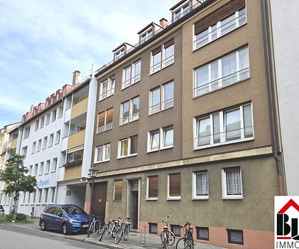 *Nürnberg-Altstadt - renoviert- 3 Zimmer - Bad mit Fenster - frei*