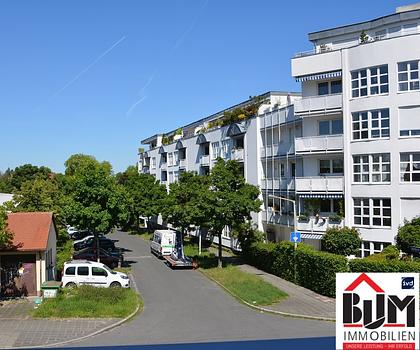*2 Zimmer - gepflegt - gut geschnitten - Balkon - Aufzug - Kücheneinrichtung auf Wunsch*