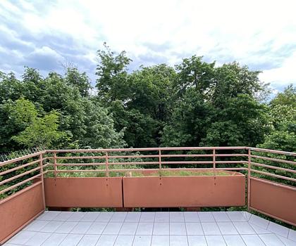 Nähe Klinikum ...
Gemütliche Dachgeschoss- Wohnung mit Balkon 