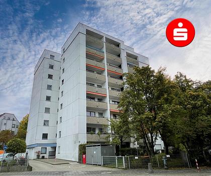 Über den Dächern von Erlenstegen - barrierefreie 2,5-Zimmer-Wohnung im 7. Stock mit Loggia