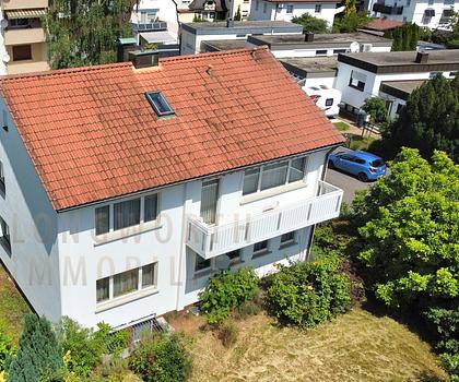 2-Familienhaus, mit Doppelgarage auf 925 m² zum Hammerpreis!